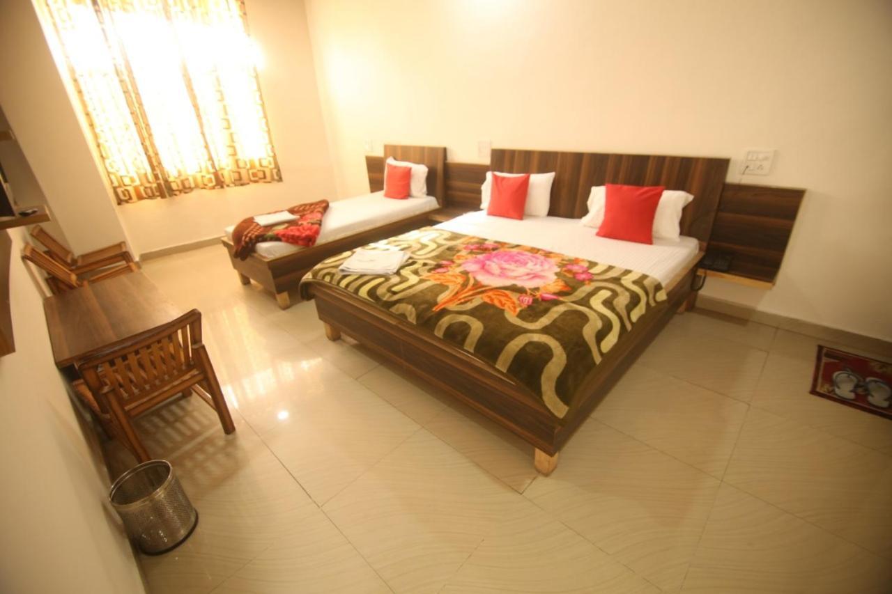 Hotel Amron45 Chandigarh Exterior photo